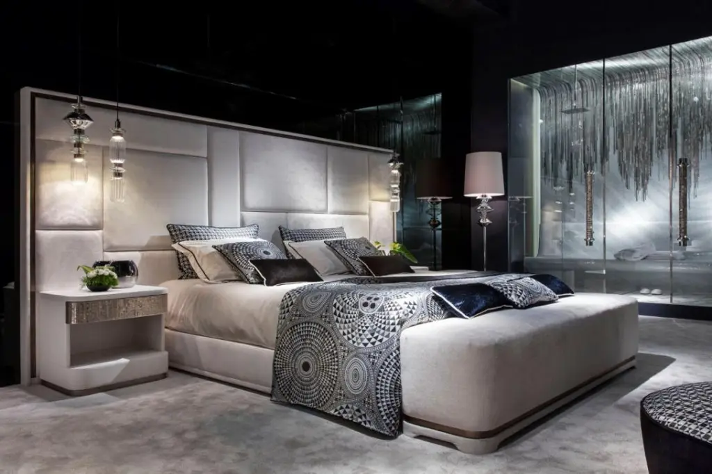 Casanova-Bed-2016-3-AMB1-2-R.webp