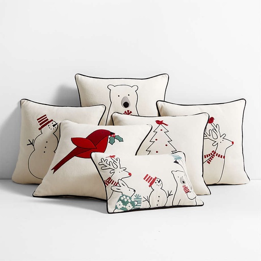 Gối arctic Friends Holiday by Joan Anderson